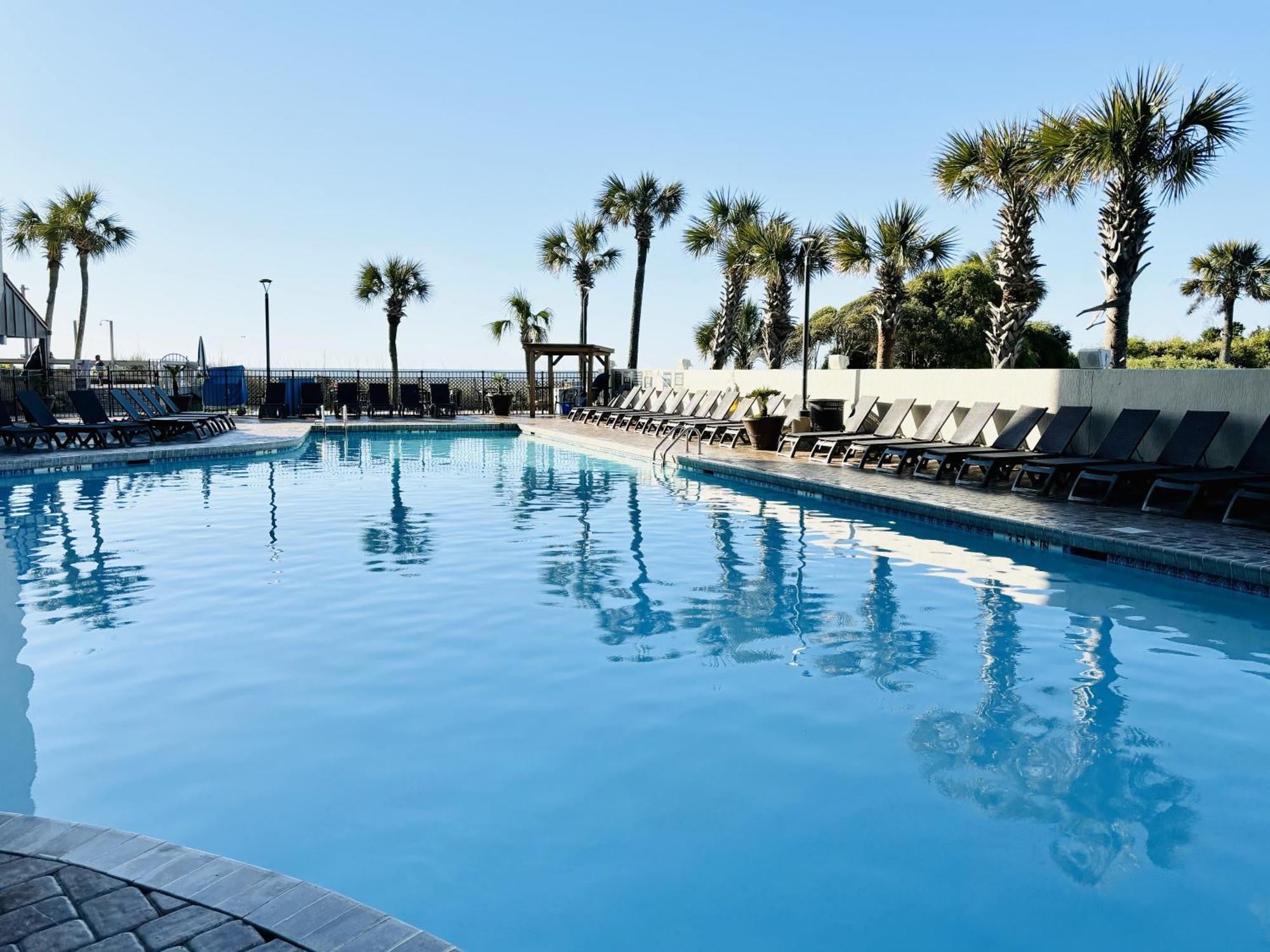 Sea La Vie Oceanfront Studio Миртл-Бич Экстерьер фото